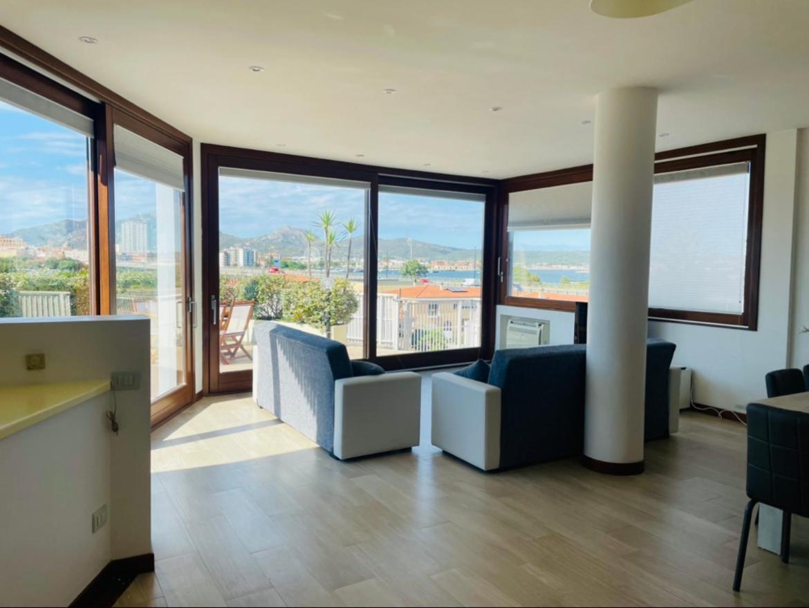 Sunny Rooftop Loft With Gorgeous Views Of Olbia Exterior photo